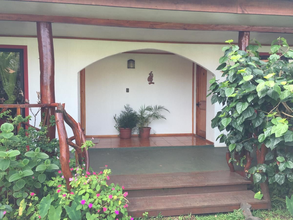 Cabanas Hinariru Nui Hanga Roa Esterno foto